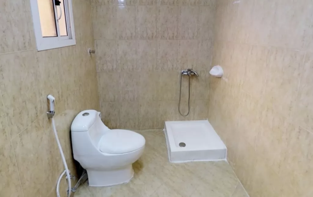 Residential Ready Property 1 Bedroom U/F Apartment  for rent in Doha-Qatar #19891 - 4  image 