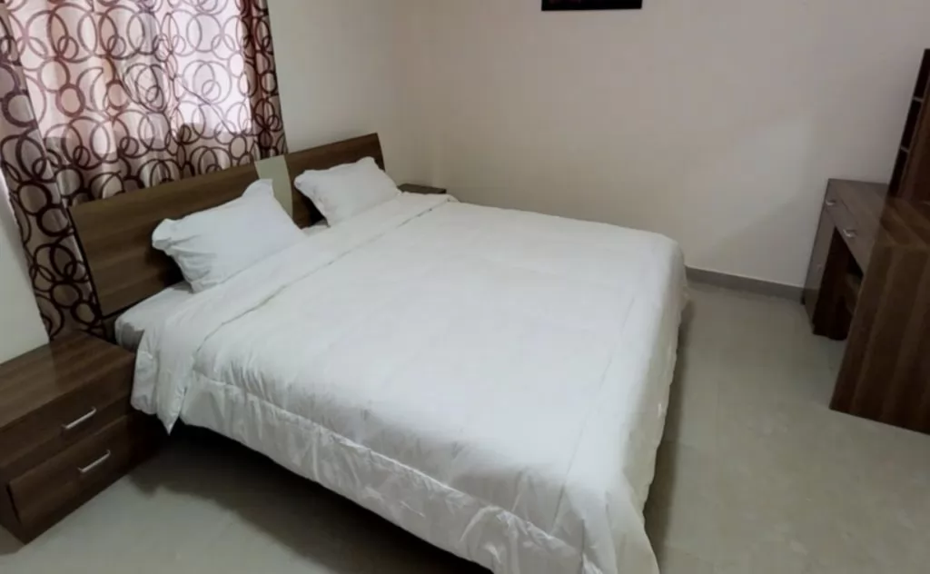 Residential Ready Property 1 Bedroom U/F Apartment  for rent in Doha-Qatar #19891 - 2  image 