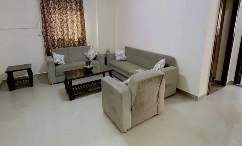 Residential Ready Property 1 Bedroom U/F Apartment  for rent in Doha #19891 - 1  image 