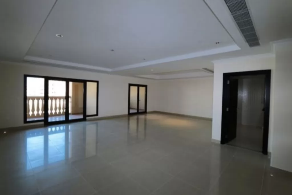 Residential Ready 2 Bedrooms S/F Apartment  for sale in The-Pearl-Qatar , Doha-Qatar #19894 - 1  image 