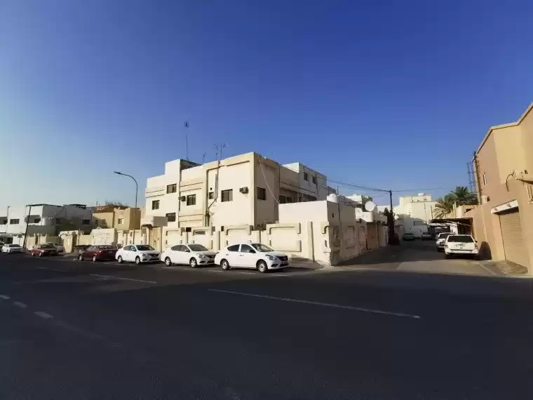 Residential Ready Property 7+ Bedrooms U/F Standalone Villa  for sale in Al Sadd , Doha #19919 - 1  image 