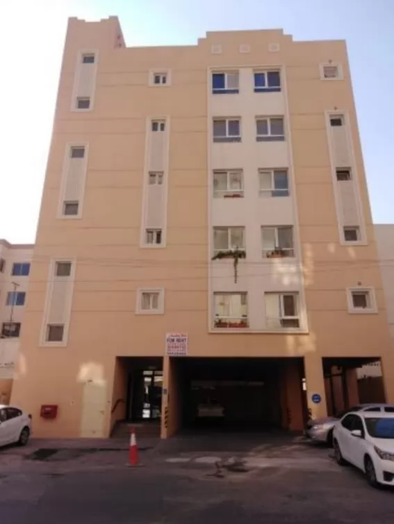 Mixed Use Ready Property 7+ Bedrooms U/F Building  for rent in Doha #19941 - 1  image 