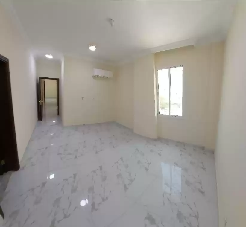 Mixed Use Ready Property 7+ Bedrooms U/F Building  for rent in Al Sadd , Doha #19945 - 1  image 