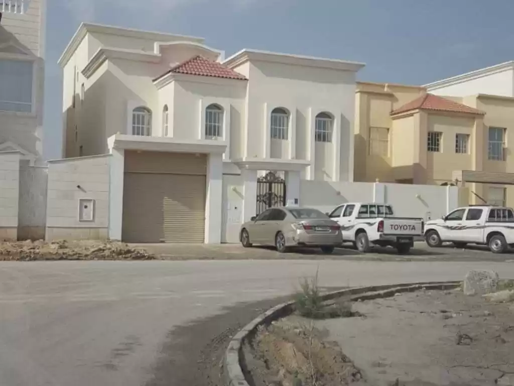 yerleşim Hazır Mülk 4 Yatak Odası U/F Müstakil Villa  satılık içinde Doha #19950 - 1  image 