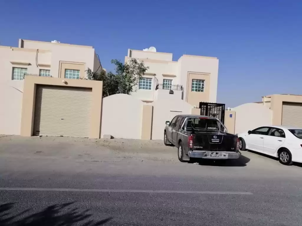Residential Ready Property 6 Bedrooms U/F Standalone Villa  for sale in Doha #19953 - 1  image 