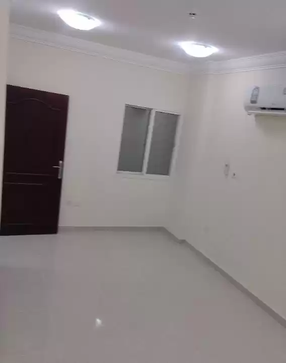 Mixed Use Ready Property 7+ Bedrooms U/F Building  for rent in Al Sadd , Doha #20048 - 1  image 