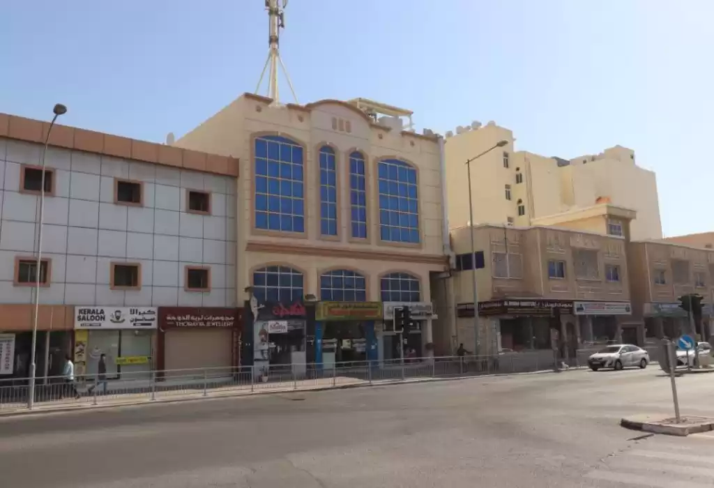 Mixed Use Ready Property 7+ Bedrooms U/F Building  for sale in Al Sadd , Doha #20055 - 1  image 