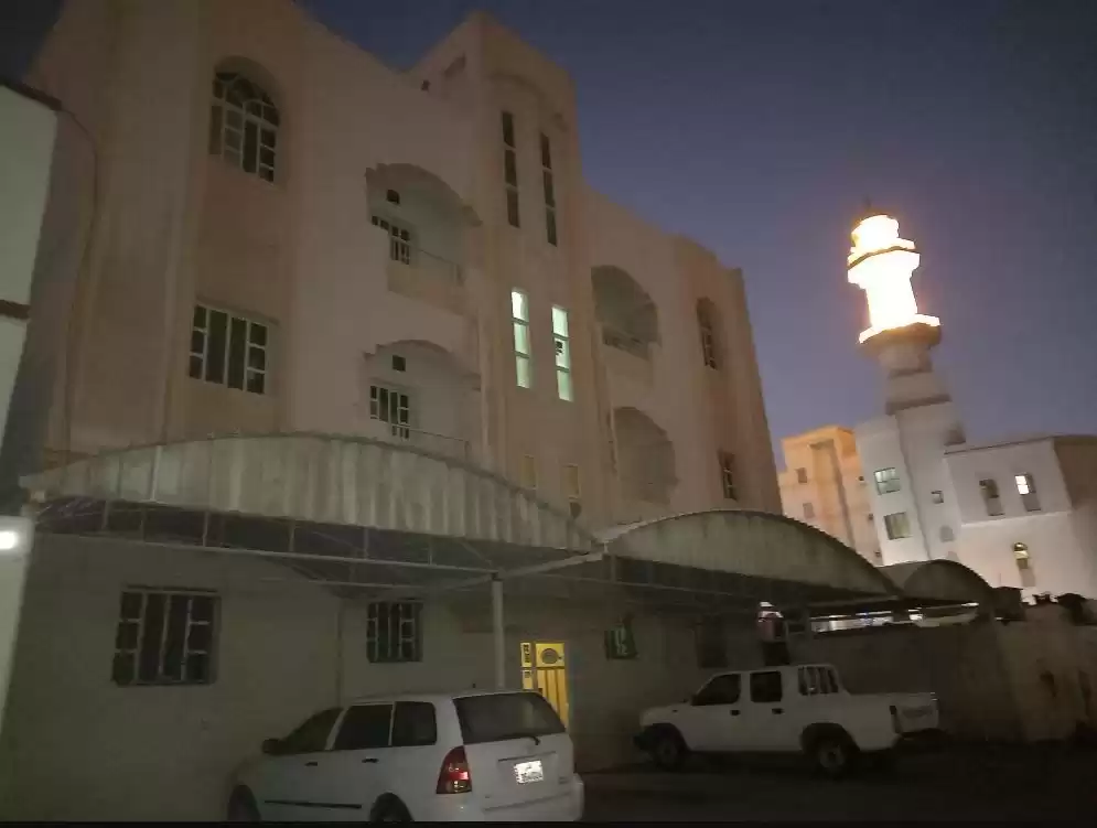 Смешанное использование Готовая недвижимость 7+ спален Н/Ф Строительство  продается в Аль-Садд , Доха #20056 - 1  image 
