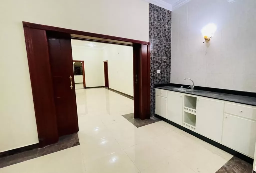 Mixed Use Ready Property 2 Bedrooms U/F Chalet  for rent in Najma , Doha-Qatar #20059 - 1  image 