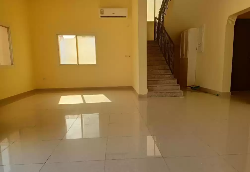 Mixed Use Ready Property 5 Bedrooms U/F Villa in Compound  for rent in Al Sadd , Doha #20104 - 1  image 