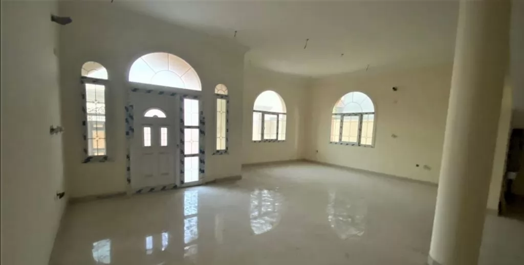 Mixed Use Ready Property 7 Bedrooms U/F Villa in Compound  for sale in Al Sadd , Doha #20114 - 1  image 
