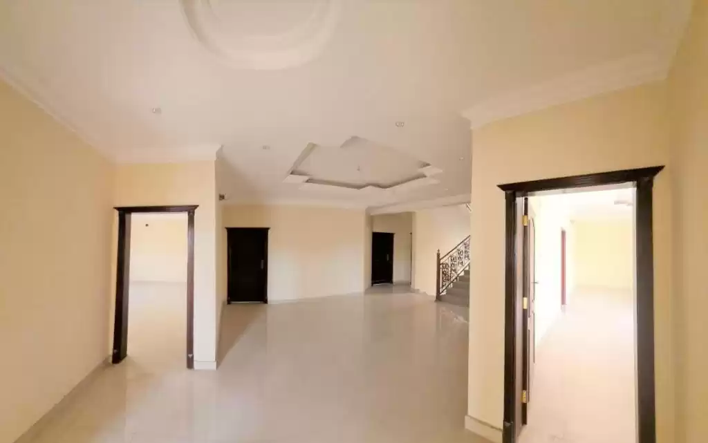 Mixte Utilisé Propriété prête 7 chambres U / f Villa à Compound  à vendre au Al-Sadd , Doha #20118 - 1  image 