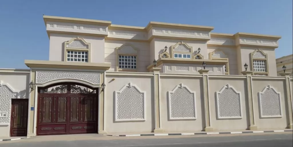 Mixte Utilisé Propriété prête 7 chambres U / f Villa à Compound  à vendre au Doha #20119 - 1  image 