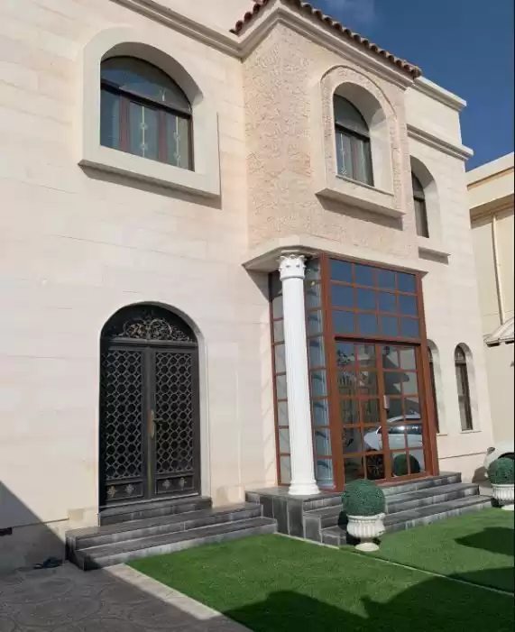 Mixed Use Ready Property 7 Bedrooms S/F Villa in Compound  for sale in Al Sadd , Doha #20137 - 1  image 