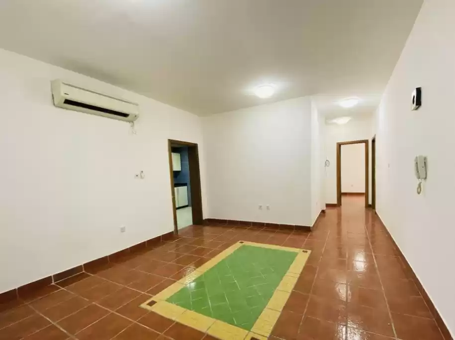 Mixte Utilisé Propriété prête 7+ chambres U / f Composé  a louer au Al-Sadd , Doha #20145 - 1  image 