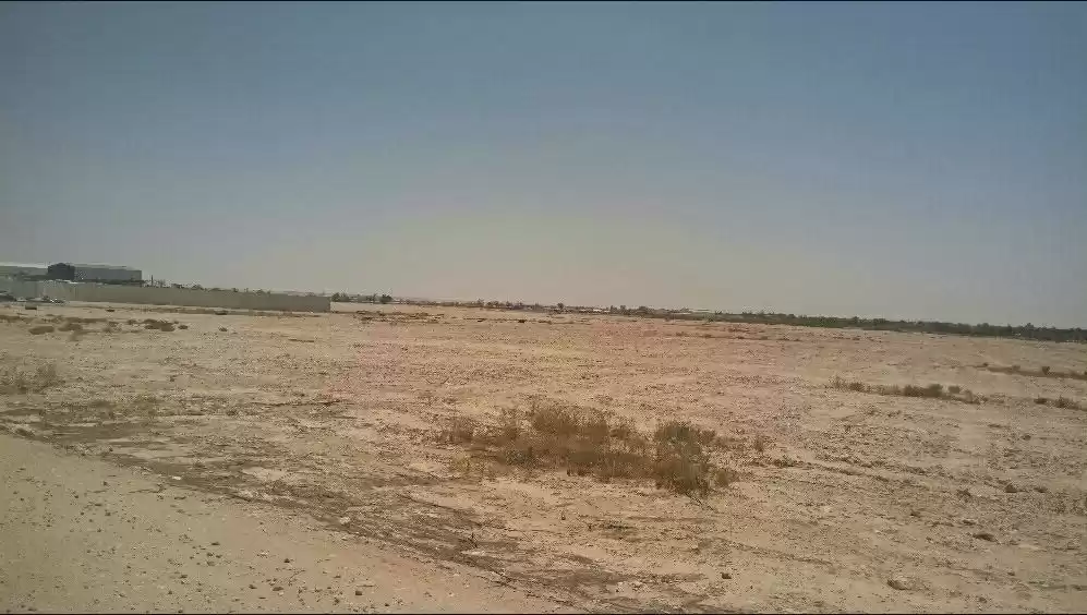 Terre Propriété prête Terrain à usage mixte  a louer au Al-Sadd , Doha #20155 - 1  image 
