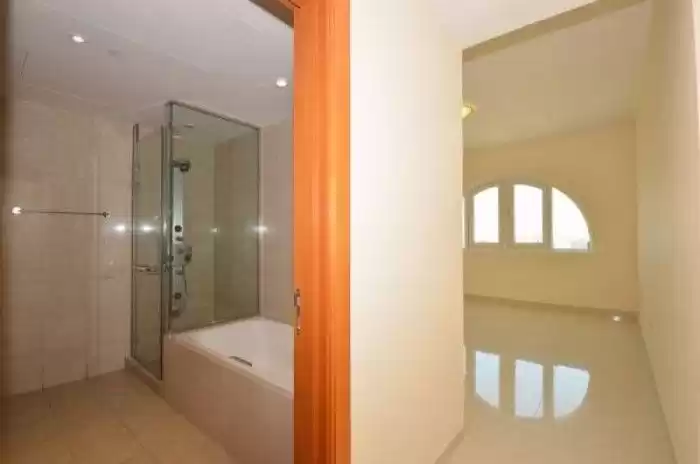 Residential Ready Property 2 Bedrooms S/F Apartment  for sale in Al Sadd , Doha #20251 - 1  image 