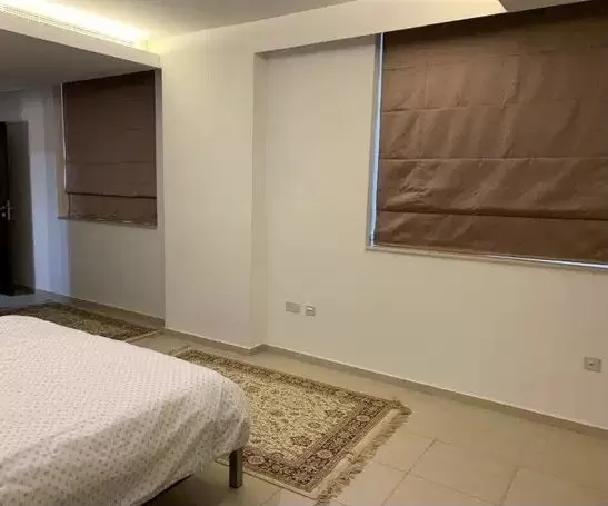 Residential Ready Property 1 Bedroom F/F Apartment  for sale in The-Pearl-Qatar , Doha-Qatar #20282 - 1  image 