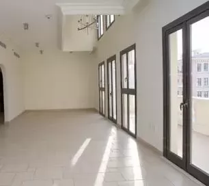 Residential Ready Property 3 Bedrooms S/F Apartment  for sale in The-Pearl-Qatar , Doha-Qatar #20285 - 1  image 