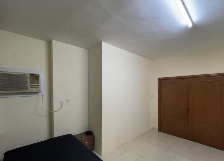 Residential Ready Property 4 Bedrooms F/F Labor Accommodation  for rent in Doha #20312 - 1  image 