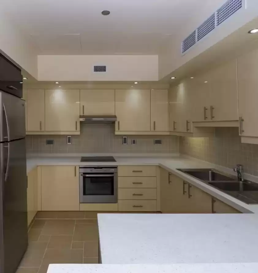 Residential Ready Property 3 Bedrooms S/F Apartment  for sale in Al Sadd , Doha #20323 - 1  image 
