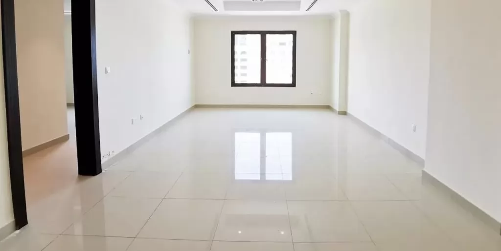 Residential Ready Property 1 Bedroom F/F Apartment  for sale in The-Pearl-Qatar , Doha-Qatar #20342 - 1  image 