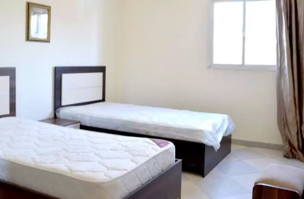 yerleşim Hazır Mülk 2 yatak odası F/F Apartman  kiralık içinde Al Sadd , Doha #20441 - 1  image 