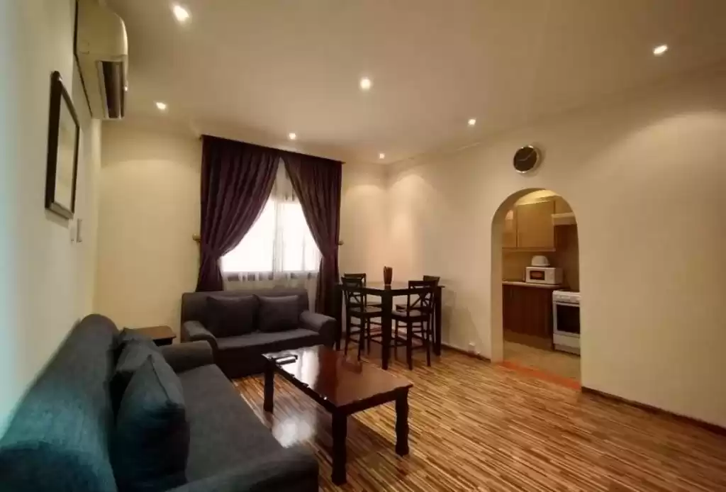 Wohn Klaar eigendom 2 Schlafzimmer F/F Wohnung  zu vermieten in Al Sadd , Doha #20529 - 1  image 