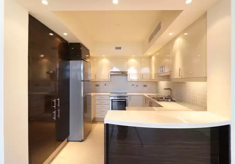 Residential Ready Property 1 Bedroom S/F Apartment  for rent in Doha #20556 - 1  image 