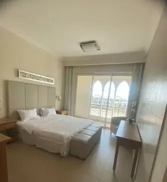 Residential Ready Property 1 Bedroom F/F Apartment  for rent in The-Pearl-Qatar , Doha-Qatar #20630 - 4  image 