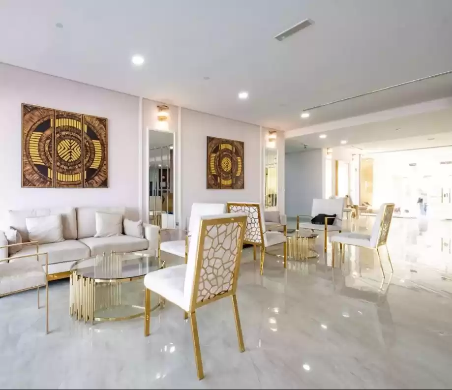 Wohn Klaar eigendom 3 Schlafzimmer F/F Wohnung  zu vermieten in Al Sadd , Doha #20648 - 1  image 