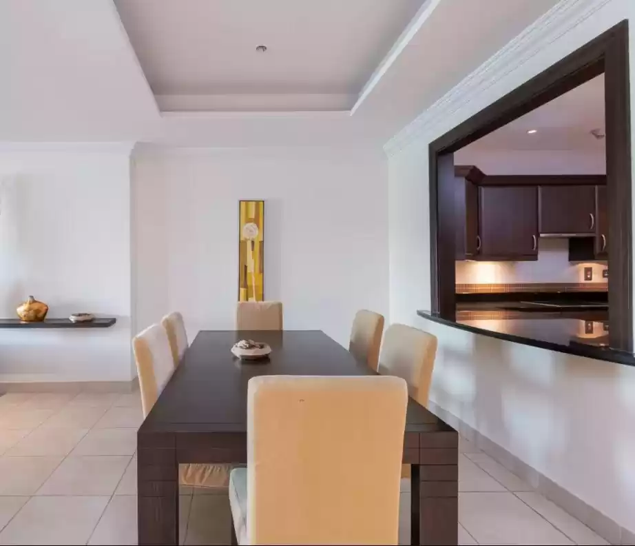 Wohn Klaar eigendom 2 Schlafzimmer S/F Wohnung  zu vermieten in Al Sadd , Doha #20653 - 1  image 