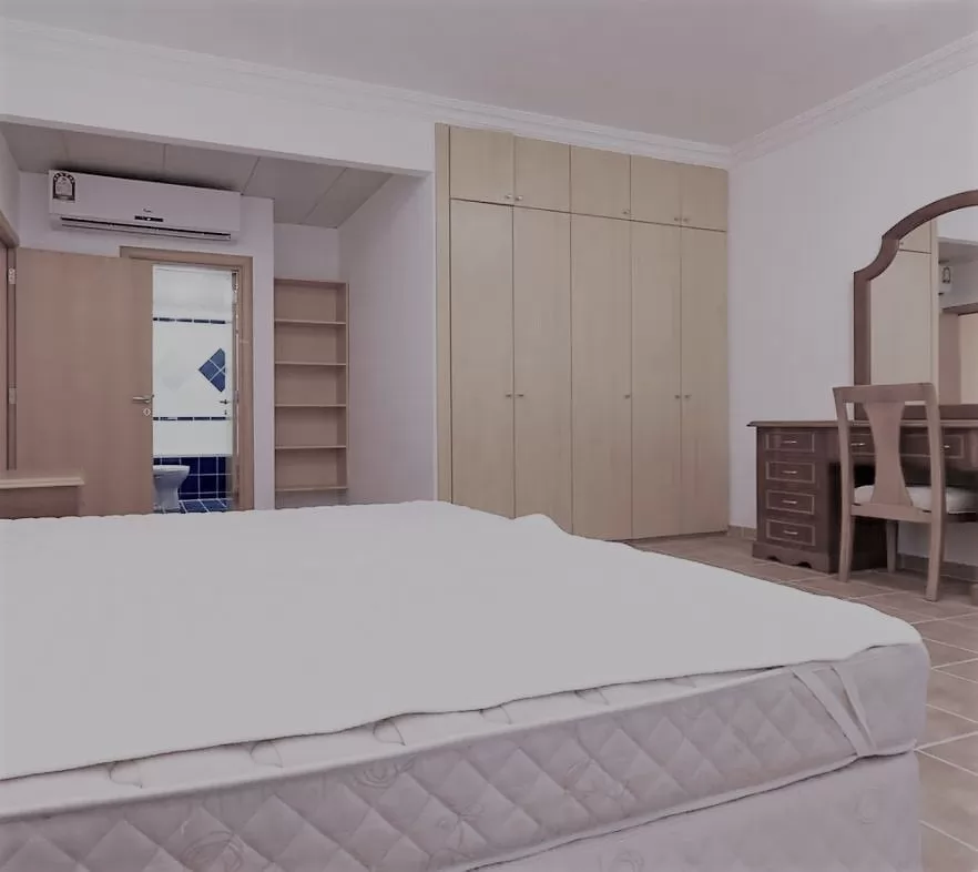Residential Ready Property 3 Bedrooms S/F Apartment  for rent in Al-Dhakira , Al-Khor #20656 - 1  image 