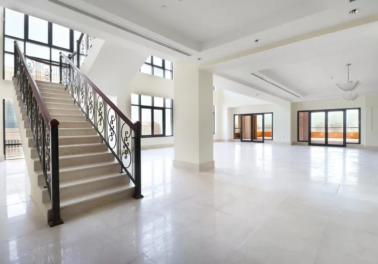 Residential Ready Property 5 Bedrooms S/F Penthouse  for sale in Al Sadd , Doha #20683 - 1  image 