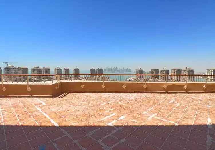 Residencial Listo Propiedad 4 + habitaciones de servicio S / F Ático  venta en al-sad , Doha #20684 - 1  image 