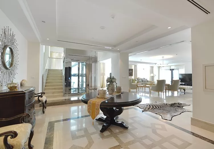 Residential Ready 4 Bedrooms S/F Penthouse  for sale in The-Pearl-Qatar , Doha-Qatar #20688 - 1  image 