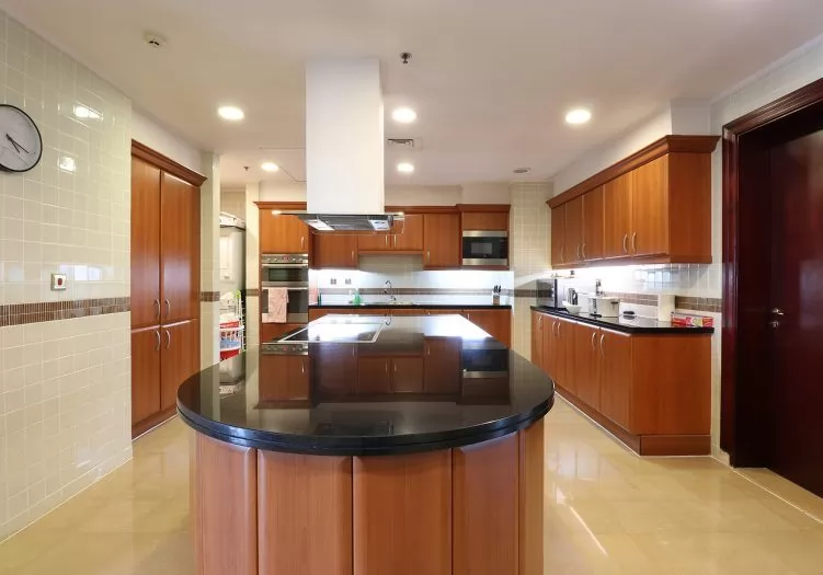 Residential Ready Property 5 Bedrooms F/F Penthouse  for rent in Doha-Qatar #20704 - 1  image 