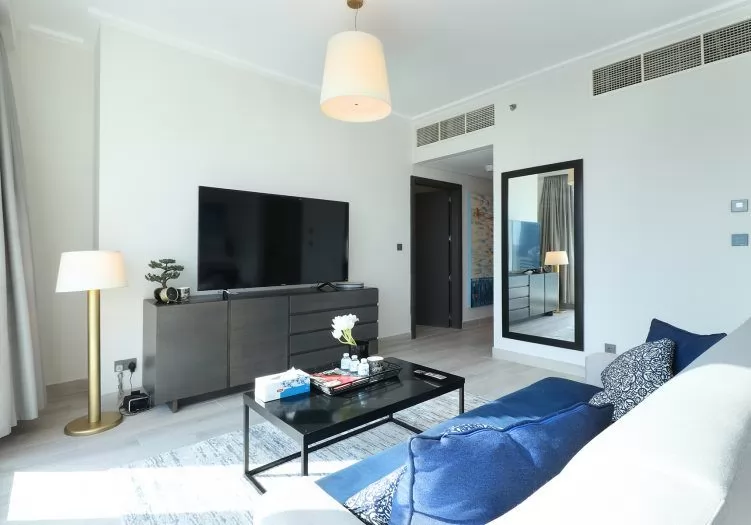 Residential Ready Property 1 Bedroom F/F Apartment  for sale in The-Pearl-Qatar , Doha-Qatar #20718 - 1  image 