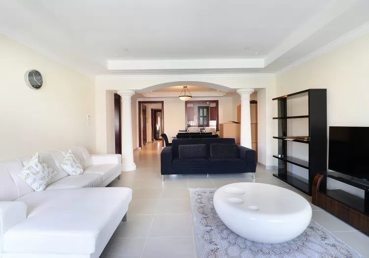 Residential Ready Property 2 Bedrooms F/F Townhouse  for rent in Doha-Qatar #20767 - 1  image 