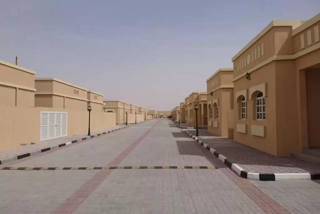 yerleşim Hazır Mülk 6 Yatak Odası S/F Site İçinde Villa  satılık içinde Al Sadd , Doha #20806 - 1  image 