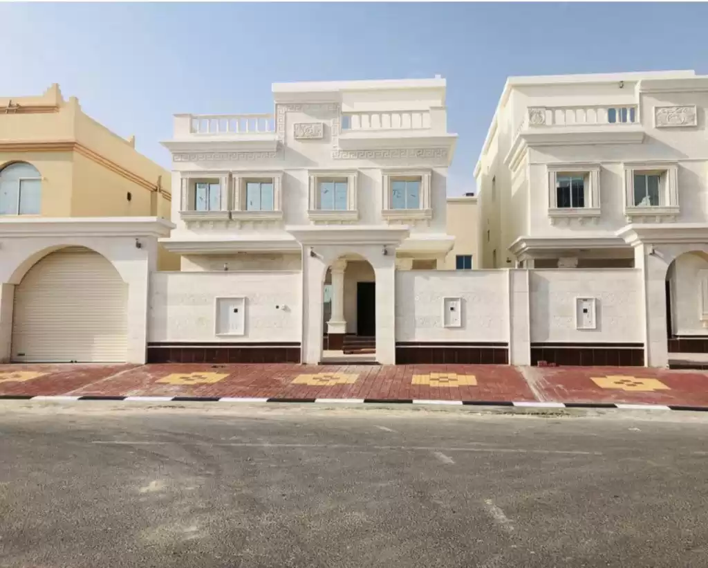 Residential Ready Property 6 Bedrooms U/F Standalone Villa  for sale in Al Sadd , Doha #20808 - 1  image 