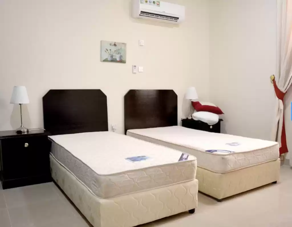 Residential Ready Property 3 Bedrooms F/F Apartment  for sale in Al Sadd , Doha #20811 - 1  image 