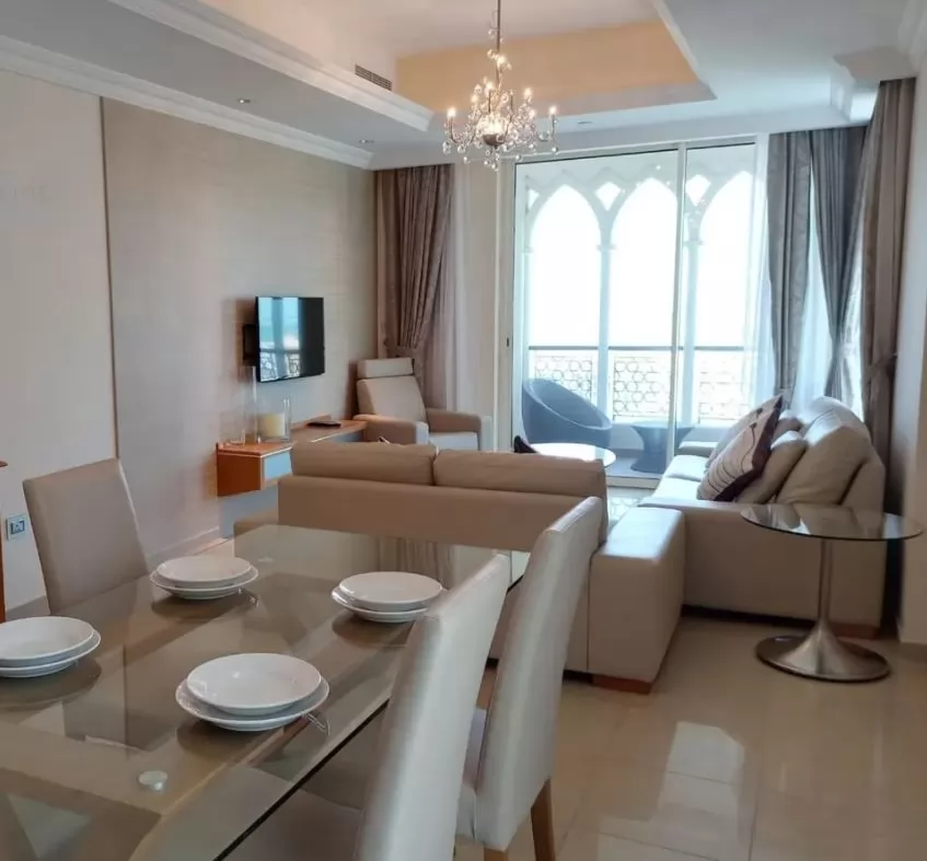 Residential Ready Property 1 Bedroom F/F Apartment  for rent in The-Pearl-Qatar , Doha-Qatar #20827 - 1  image 