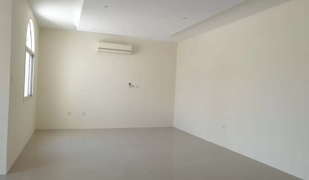 Residential Ready Property 4 Bedrooms U/F Standalone Villa  for rent in Abu-Hamour , Doha-Qatar #20871 - 1  image 
