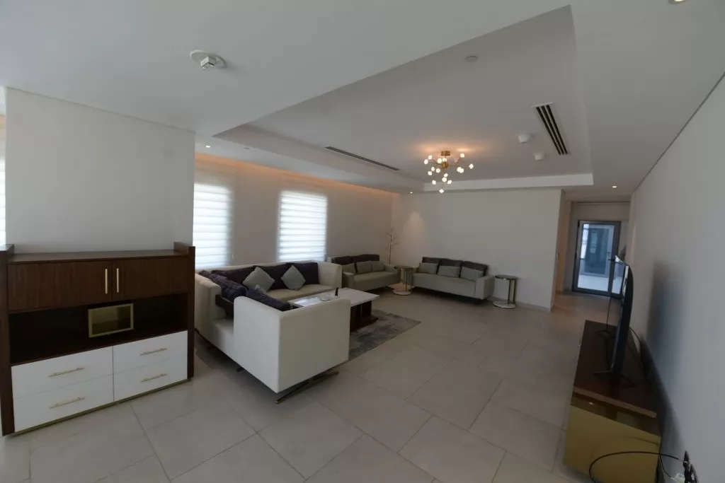 Residential Ready Property 3 Bedrooms F/F Apartment  for rent in Doha-Qatar #20940 - 1  image 