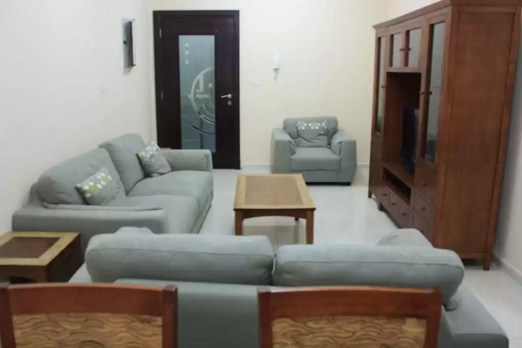 yerleşim Hazır Mülk 3 yatak odası F/F Apartman  kiralık içinde Doha #20963 - 1  image 