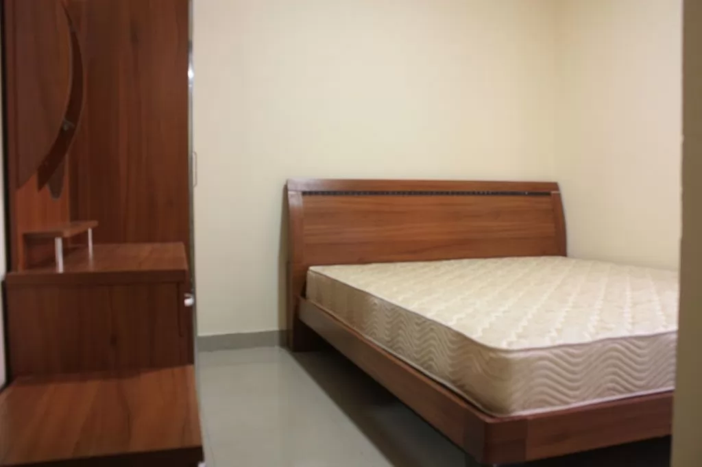 yerleşim Hazır Mülk 1 yatak odası F/F Apartman  kiralık içinde Doha #20966 - 1  image 
