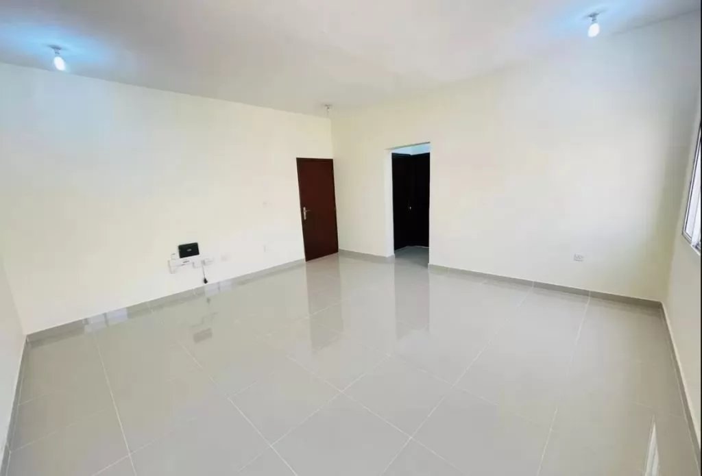 Wohn Klaar eigendom 1 Schlafzimmer U/F Wohnung  zu vermieten in Al Sadd , Doha #21026 - 1  image 