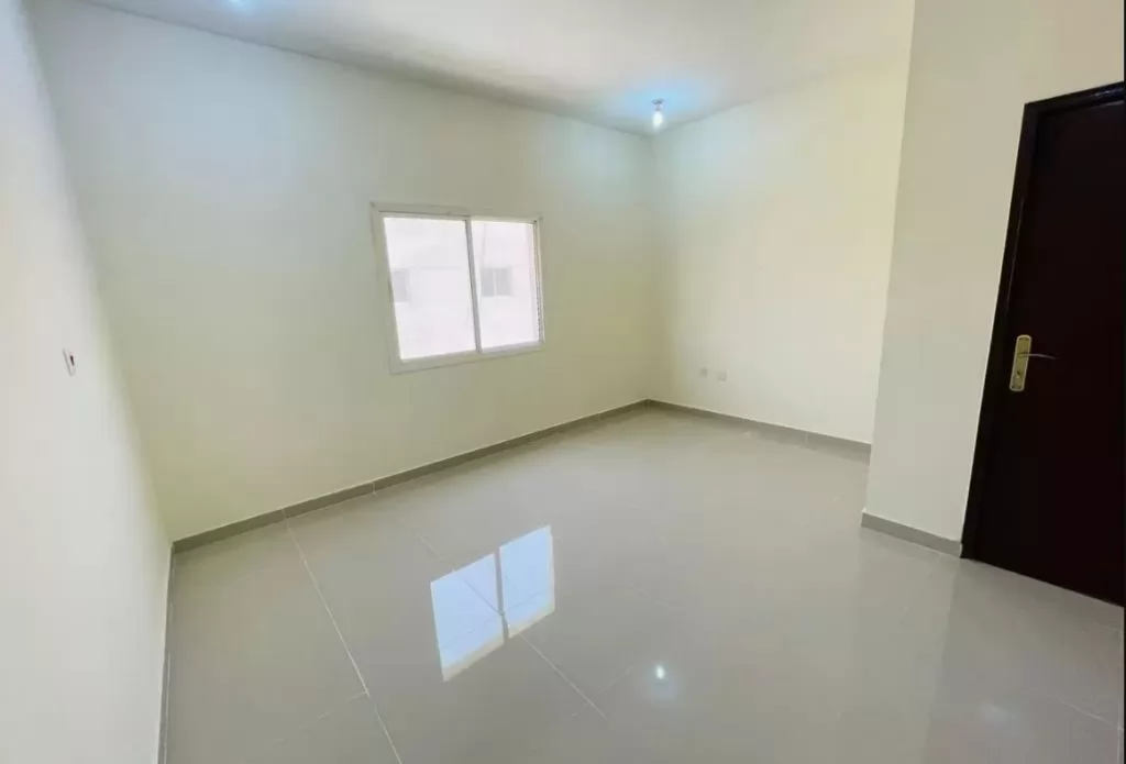 Residential Ready Property 2 Bedrooms S/F Apartment  for rent in Al-Maamoura , Doha-Qatar #21027 - 1  image 