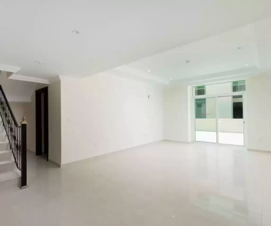 Residencial Listo Propiedad 3 dormitorios S / F Dúplex  alquiler en al-sad , Doha #21055 - 1  image 